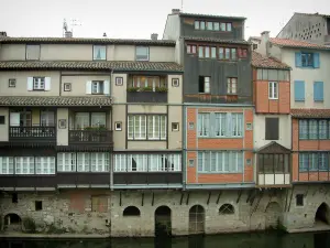 Castres - Old houses on the River Agout