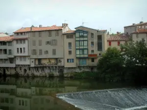 Castres - Casas a lo largo del río (el Agout)