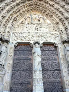 Catedral Notre-Dame de Paris - Portal del Juicio Final y su tímpano esculpido