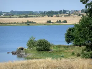 Meer van Cébron - Meer en haar omgeving