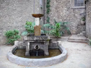 Céret - Fountain of the town