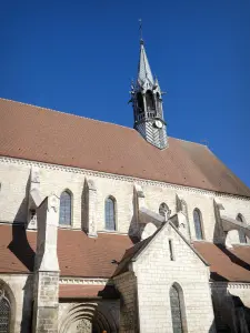 Chablis - Bell tower of the Saint-Martin collegiate church