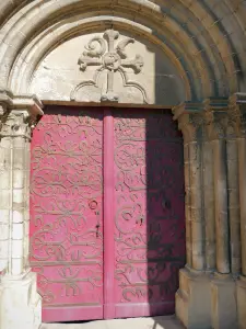 Chablis - South portal of the Saint-Martin collegiate church