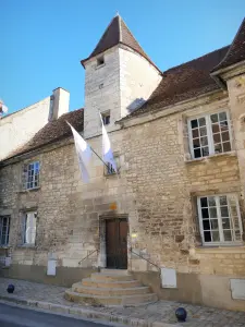 Chablis - Maison de l'Obédiencerie, former monastery - Domaine Laroche historic site