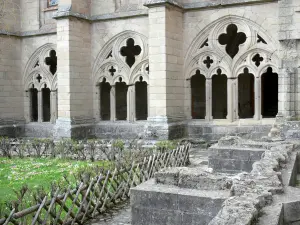 La Chaise-Dieu Abbey - Gothic cloister of the Benedictine abbey
