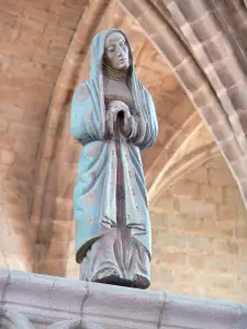 La Chaise-Dieu Abbey - Inside the Saint-Robert abbey church: statue of the Virgin surmounting the rood screen