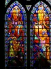 Châlons-en-Champagne - Inside of the Saint-Etienne cathedral: stained glass windows