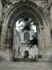 La Charité-sur-Loire - Gothic portal and facade of the Notre-Dame priory church