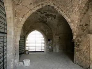 La Charité-sur-Loire - Clunisian priory: Prosper Mérimée passage