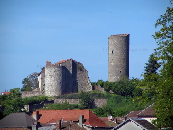 Le château de Châlus-Chabrol - Guide tourisme, vacances & week-end en Haute-Vienne