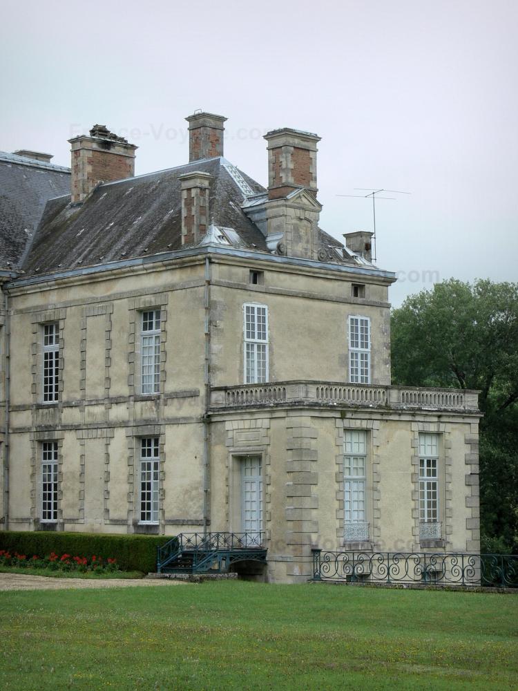 Photos Château de CireysurBlaise 9 images de qualité en haute définition