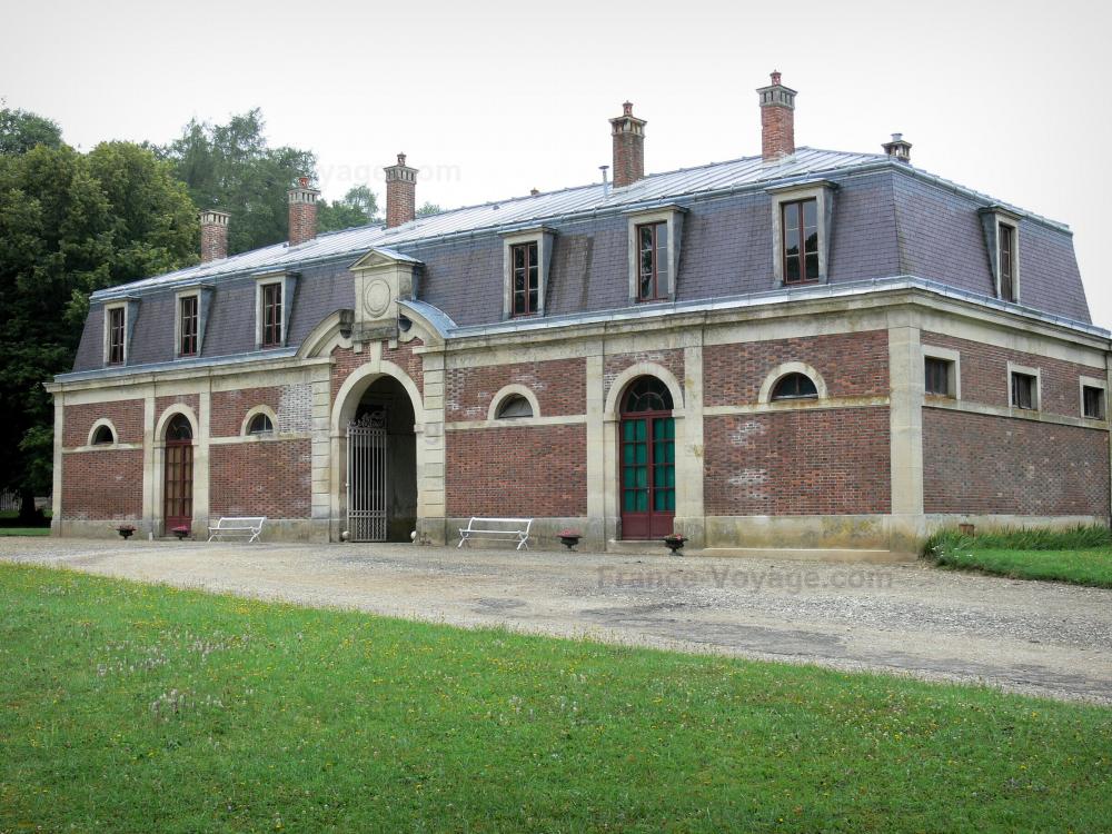 Photos Château de CireysurBlaise 9 images de qualité en haute définition