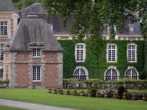 Château de Courances - Dépendances du château