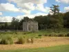 Château de Dampierre - Pavillon sur l'île dans le parc du château