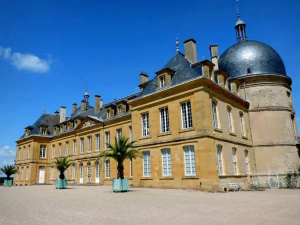 Le château de Digoine - Guide tourisme, vacances & week-end en Saône-et-Loire
