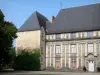 Château d'Effiat - Main building and flag