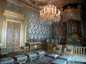 Château de Fontainebleau - Intérieur du palais de Fontainebleau : Grands Appartements : chambre de l'Impératrice (ancienne chambre de la Reine)