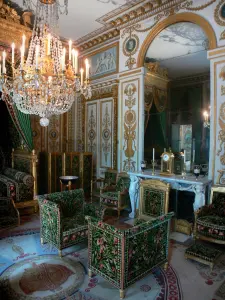 Château de Fontainebleau - Intérieur du palais de Fontainebleau : appartement intérieur de l'Empereur : chambre de l'Empereur