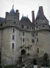 Château de Langeais - Towers of the fortress