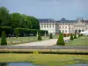 Château de Lunéville - Vue sur le château depuis les jardins à la française
