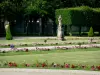 Château de Lunéville - Jardin à la française orné de fleurs