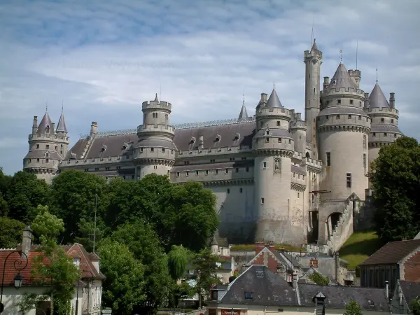 Château de Pierrefonds - Feudal château dominating trees and houses of the city