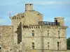 Château de Portes - Façade du bastion Renaissance ; dans les Cévennes