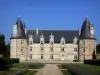 Château de La Roche - Château abritant le musée de l'Ordre de Malte, à Magné