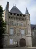 Château de Talcy - Donjon du château flanqué de deux tourelles d'angle