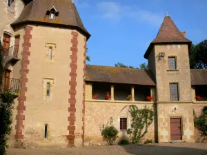 Château de Thoury - Corps de logis et sa galerie ; sur la commune de Saint-Pourçain-sur-Besbre, dans le val de Besbre (vallée de la Besbre)