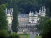 Château d'Ussé - Château entouré d'arbres