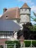 Château de Vascoeuil - Centre of Art and History: octagonal tower of the château home to the study of historian Jules Michelet, and outbuilding