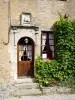 Châteauneuf - Tür mit Wappen und Fenster des Hauses Bichot