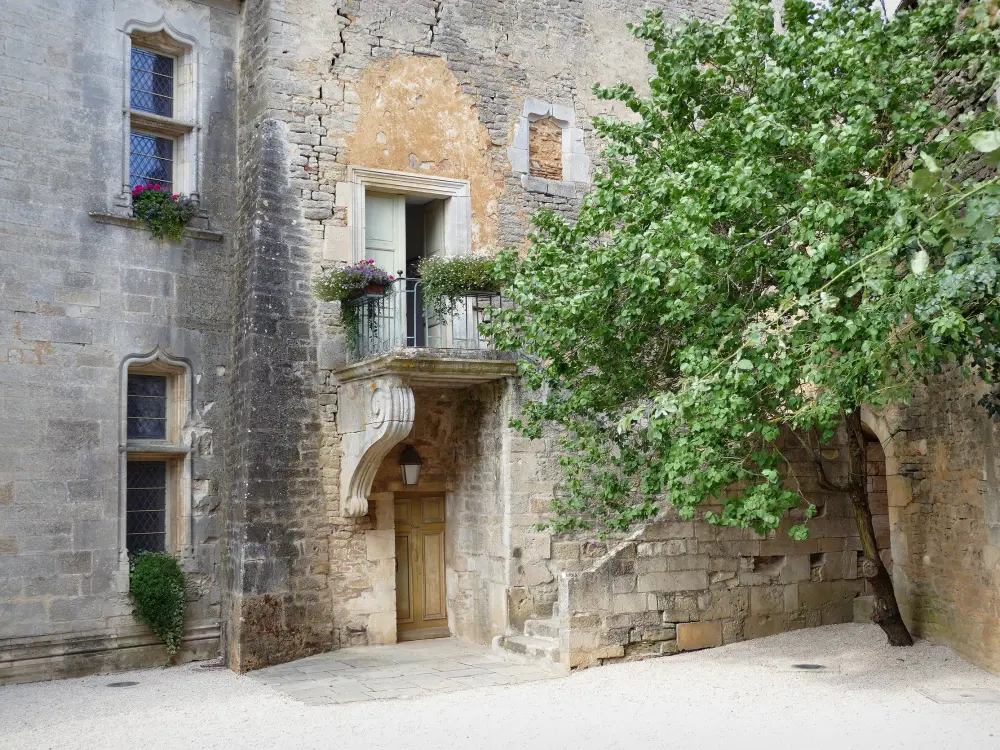 Châteauneuf-en-Auxois - Châteauneuf: Donjon du château