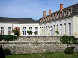 Châteauneuf-sur-Loire - Ehemalige Pferdeställe des Schlosses beherbergend das Schifffahrtsmuseum der Loire