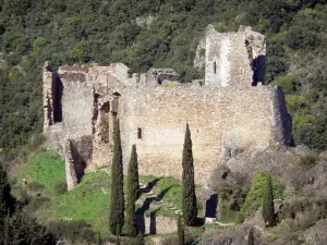 Châteaux de Lastours - Cabaret, un des quatre châteaux cathares du site de Lastours