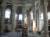 Châtel-Montagne church - Inside the Romanesque Notre-Dame church: Virgin and Child and columns with carved capitals