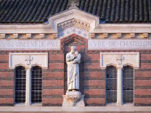 Châtillon-sur-Chalaronne - Davanti alla casa di San Vincenzo de 'Paoli