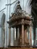 Chaumont - Intérieur de la basilique Saint-Jean-Baptiste : banc d'oeuvre