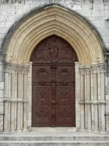 Chaumont - West portal of the Saint-Jean-Baptiste basilica