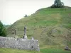 Chiesa di Bredons - Cimitero adiacente alla chiesa di Saint-Pierre, sulla roccia di Bredons