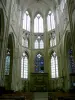 Chiesa di Saint-Sulpice-de-Favières - All'interno della Chiesa di St. Sulpice