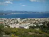 La Ciotat - Vista de la ciudad, y el mar Mediterráneo frente a la costa