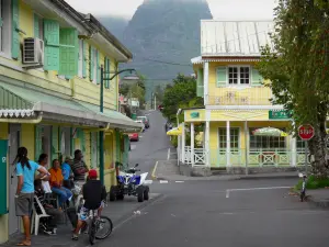 Circo de Cilaos - Fachadas de casas de Cilaos centro