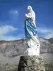 Cirque de Troumouse - Statue de la Vierge et montagnes du cirque ; dans le Parc National des Pyrénées