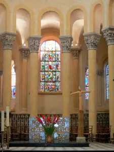 Clermont-Ferrand - Inside the Romanesque Basilica Notre-Dame-du-Port: choir and carved capitals