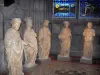 Clermont-Ferrand - All'interno della gotica Notre-Dame de l'Assomption: statue