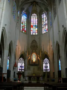 Cléry-Saint-André basilica - Inside of the Notre-Dame-de-Cléry basilica: chancel