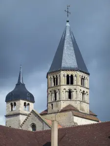 Cluny abbey - Benedictine abbey: the Eau Bénite bell tower and the Clock tower (remains of the Saint-Pierre-et-Saint-Paul abbey church)