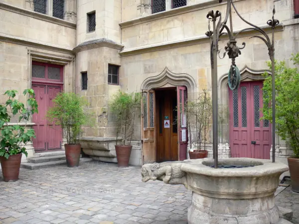 The Cluny Museum - Tourism, holidays & weekends guide in Paris